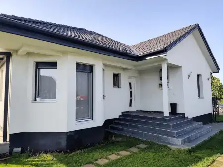 Eladó családi ház, Mórahalom 4 szoba 99 m² 84.9 M Ft