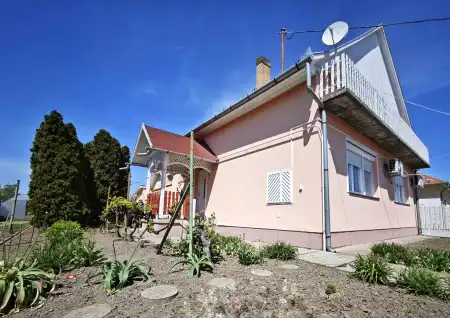 Eladó családi ház, Röszke 3 szoba 119 m² 89.7 M Ft