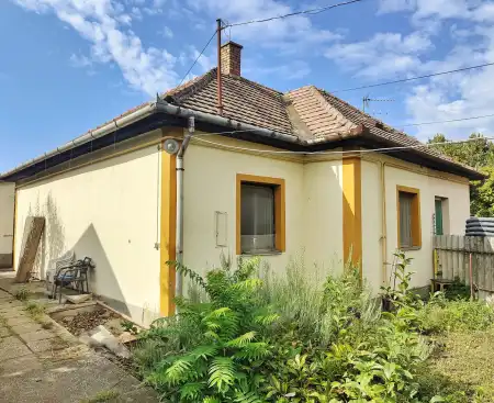 Eladó ikerház, Szeged 3+1 szoba 64 m² 44.5 M Ft
