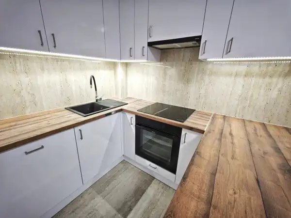 Eladó panellakás, Szeged 3 szoba 55 m² 52.9 M Ft