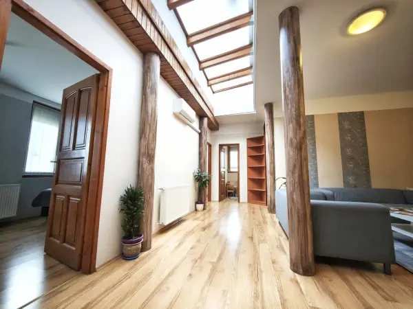 Eladó téglalakás, Szeged 5+1 szoba 136 m² 99.9 M Ft
