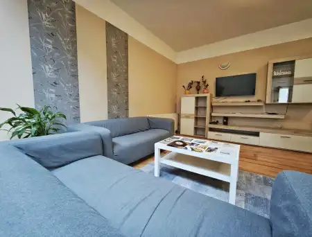 Eladó téglalakás, Szeged 5+1 szoba 136 m² 137.7 M Ft