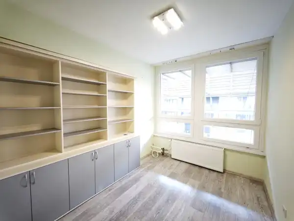 Kiadó iroda, Szeged 2 szoba 40 m² 136 E Ft/hó + Áfa