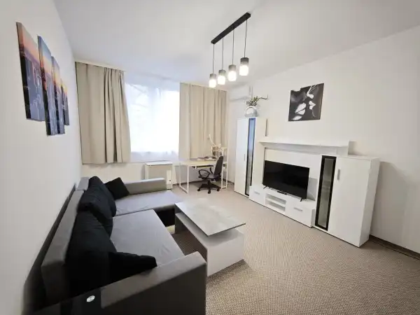 Kiadó téglalakás, Szeged 2 szoba 48 m² 180 E Ft/hó