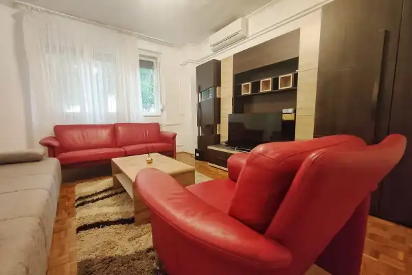 Kiadó téglalakás, Szeged 2 szoba 52 m² 180 E Ft/hó